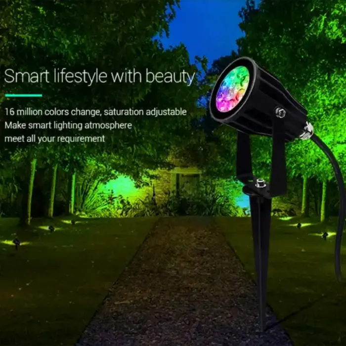 6W RGB+CCT smart LED garden spike light for Christmas or all year round use